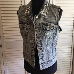 Papaya pearl collared jean vest